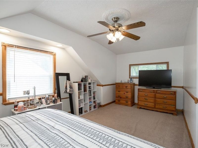 2324 Suncrest Drive , Cuyahoga Falls, OH 44221 Photo 29