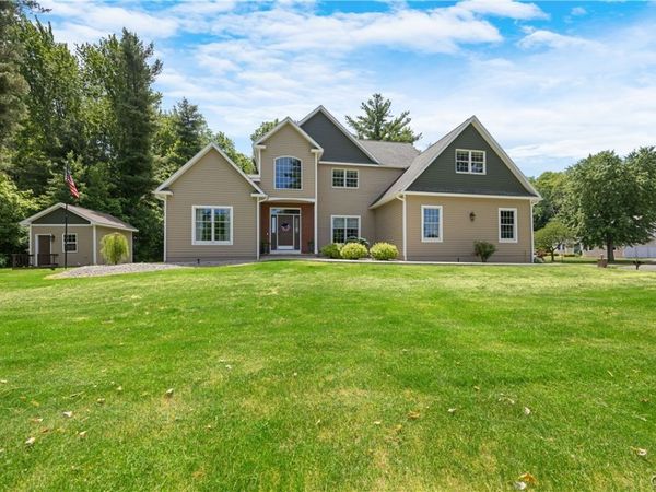399 Hourglass Lane , Baldwinsville, NY 13027