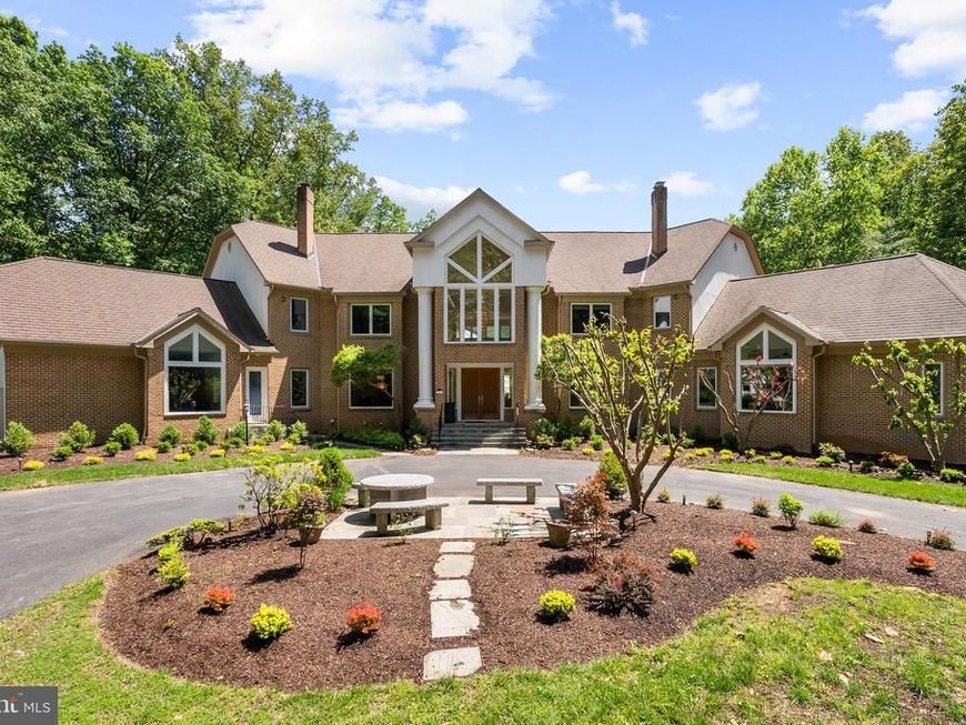 7003 Fawn Trail Court, Bethesda, MD 20817 Main Photo