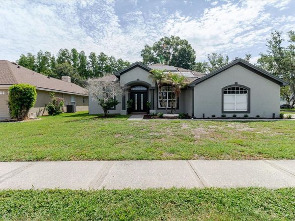 9601 REGENTS PARK DRIVE , TAMPA, FL 33647