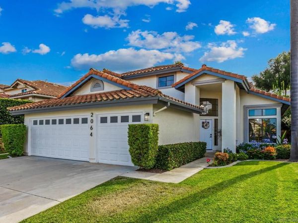 2064 White Birch Dr, Vista, CA 92081