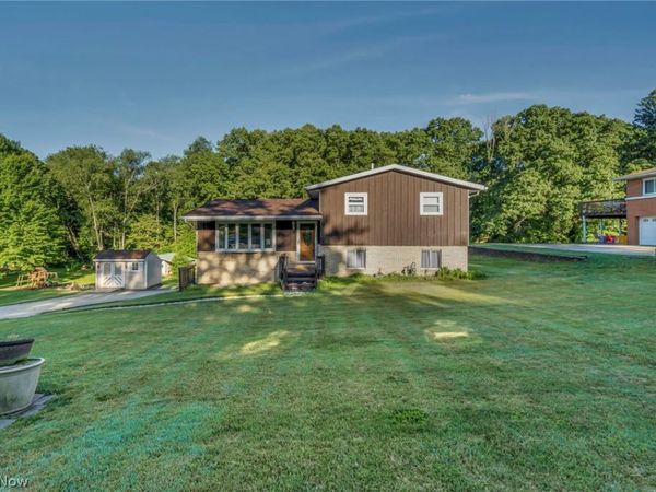 1347 S Polen Avenue , Mogadore, OH 44260