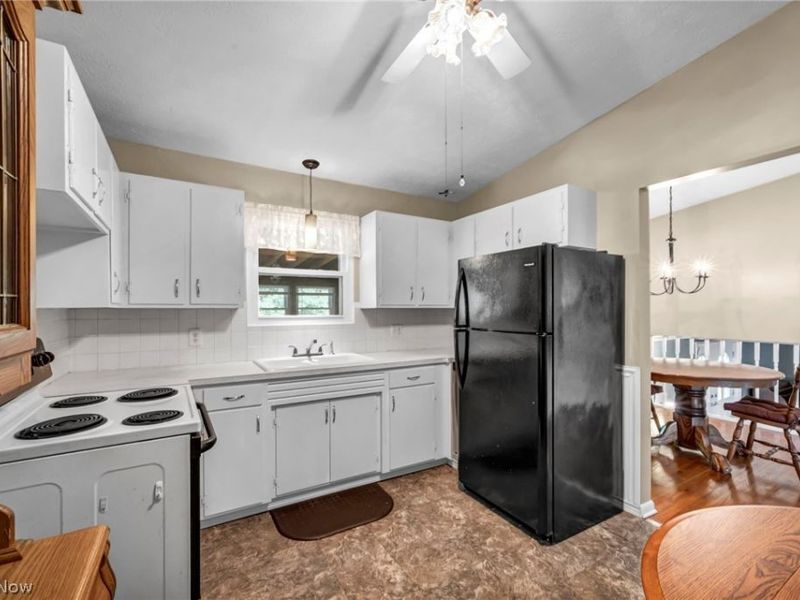 1347 S Polen Avenue , Mogadore, OH 44260 Photo 10