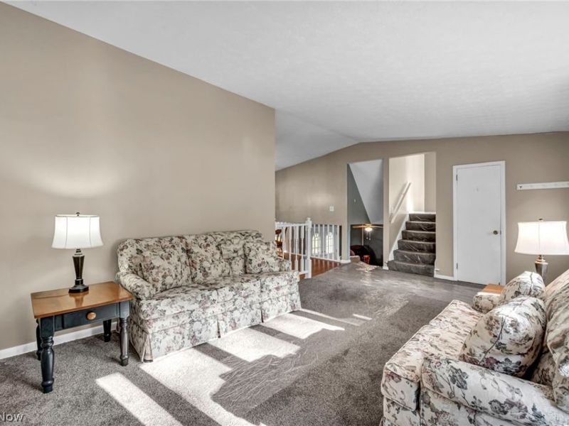 1347 S Polen Avenue , Mogadore, OH 44260 Photo 4