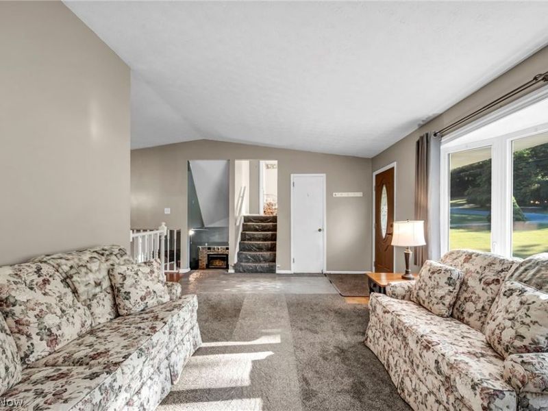 1347 S Polen Avenue , Mogadore, OH 44260 Photo 5
