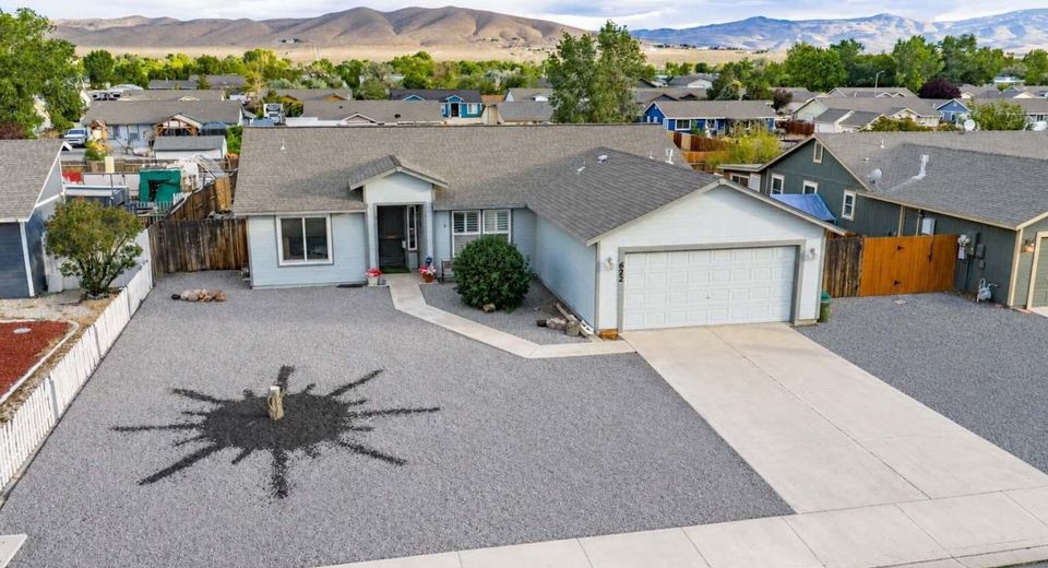 652 Jennys Lane, Fernley, NV 89408 Photo