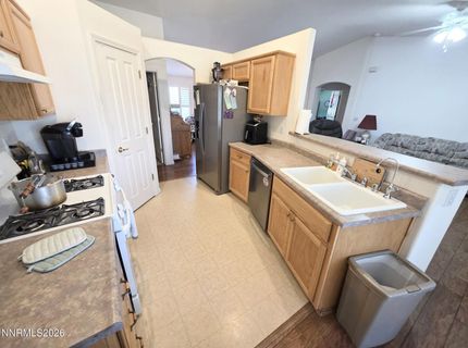 652 Jennys Lane, Fernley, NV 89408 Photo