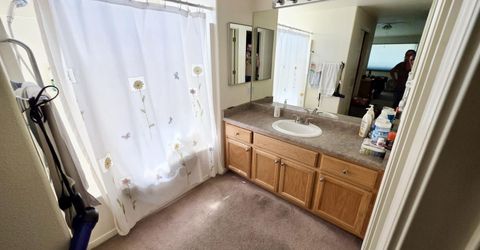 652 Jennys Lane, Fernley, NV 89408 Photo