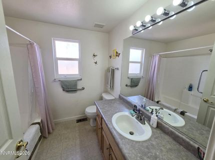 652 Jennys Lane, Fernley, NV 89408 Photo