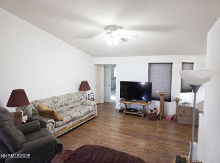 652 Jennys Lane, Fernley, NV 89408 Photo