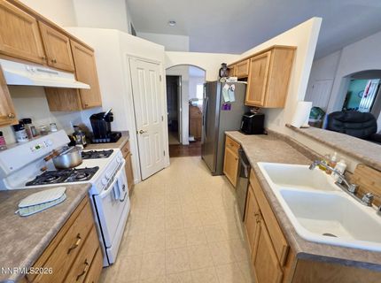 652 Jennys Lane, Fernley, NV 89408 Photo