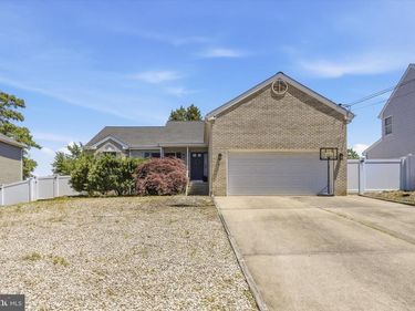 515 CORAL LANE , MANAHAWKIN, NJ 08050