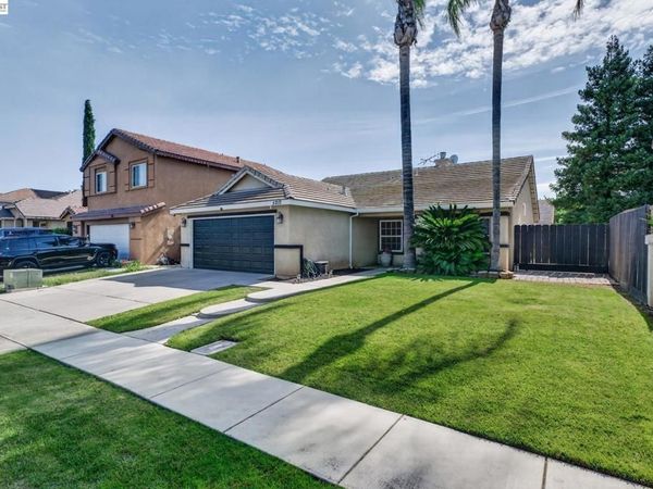 5912 Squire Wells Way, Riverbank, CA 95367