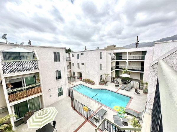 409 Burchett Street, Unit 318, Glendale, CA 91203
