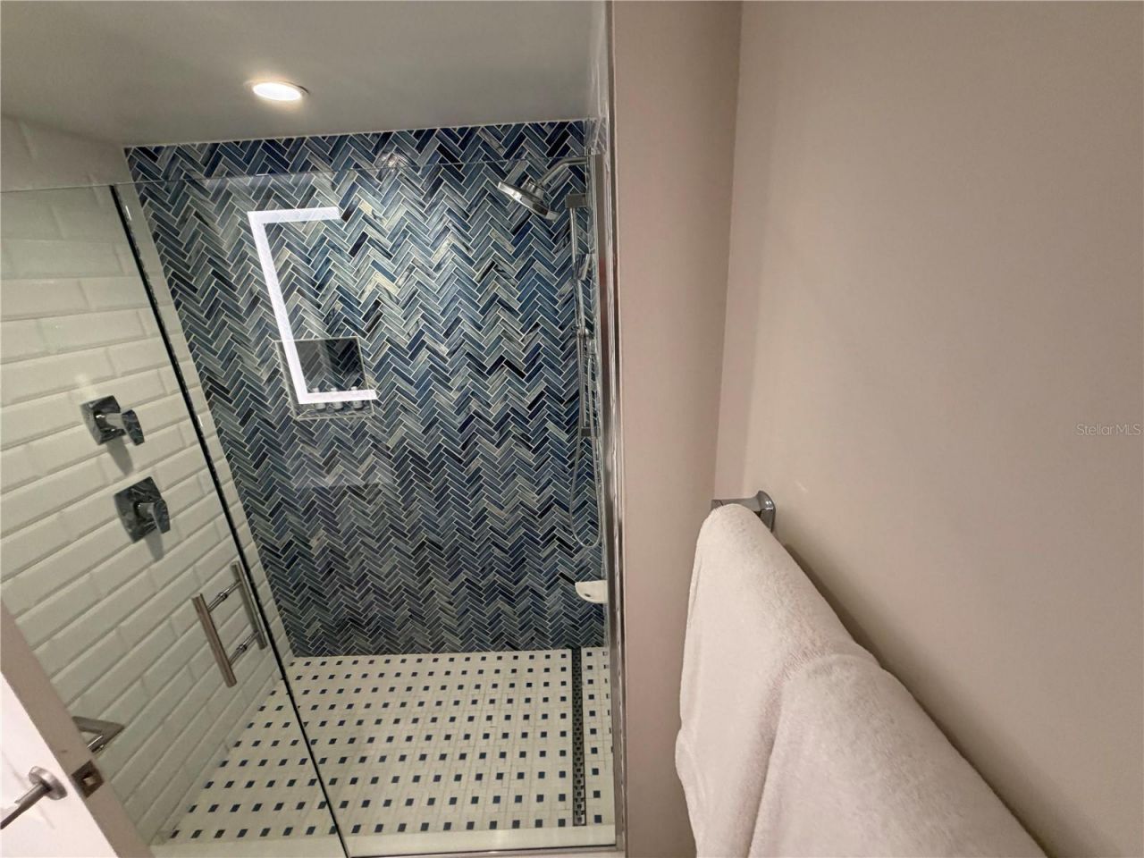 210 Sands Point Road , Unit 2402, Longboat Key, FL 34228 Photo