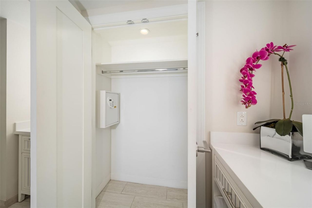 210 Sands Point Road , Unit 2402, Longboat Key, FL 34228 Photo