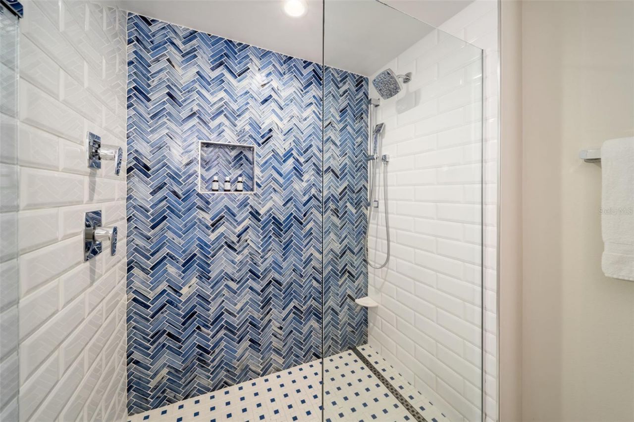 210 Sands Point Road , Unit 2402, Longboat Key, FL 34228 Photo