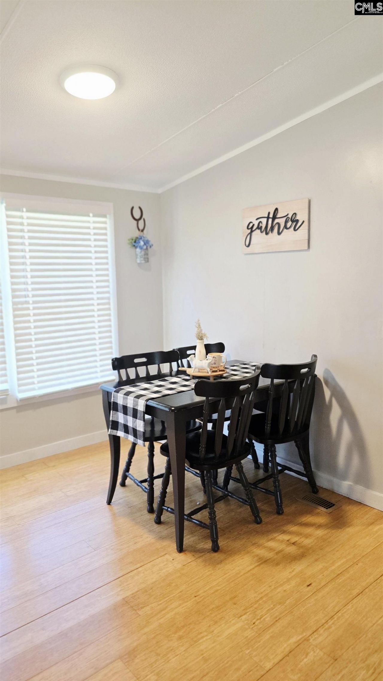 624 Lawson Road  Photo 10