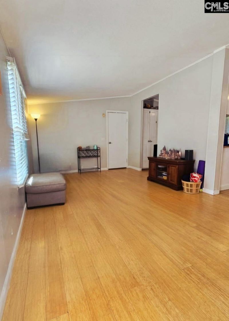 624 Lawson Road Photo 7