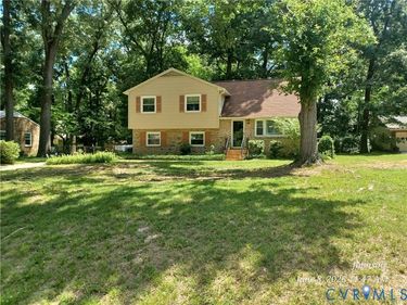 10001 Alfaree Road , Chester, VA 23237