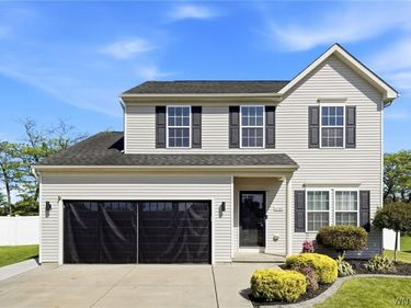 5789 Willow Creek Lane, Sanborn, NY 14132