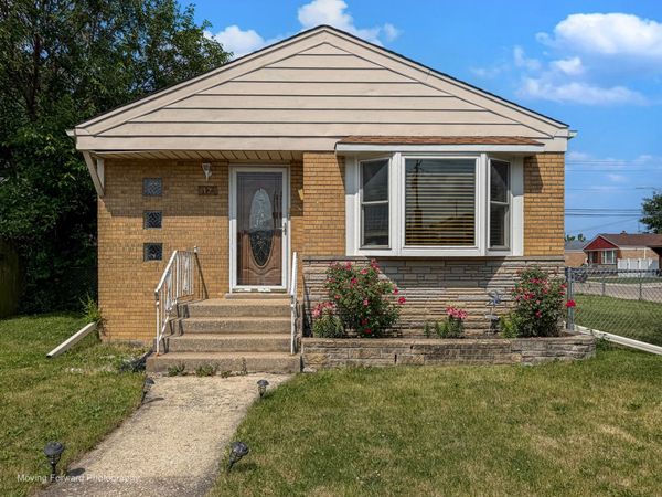8128 S Komensky Avenue , Chicago, IL 60652