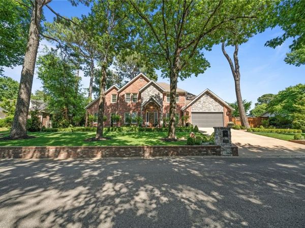 906 N Pembroke Road, Fayetteville, AR 72701