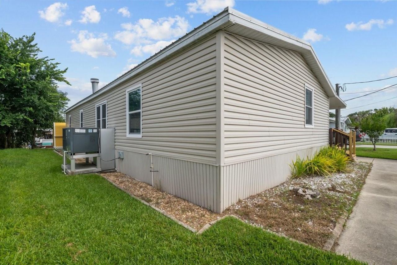 41 Scott Street , Welaka, FL 32193 Photo