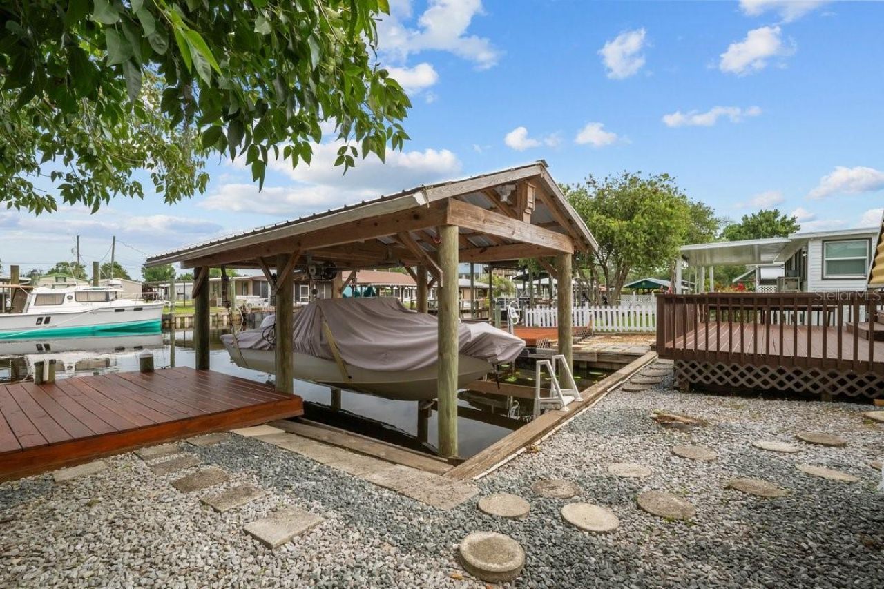 41 Scott Street , Welaka, FL 32193 Photo