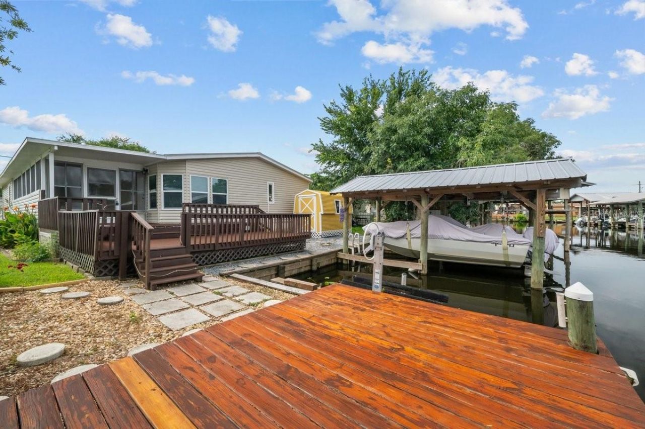 41 Scott Street , Welaka, FL 32193 Photo