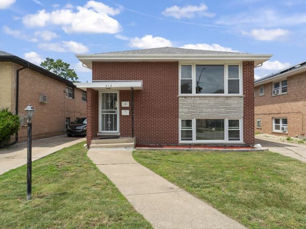 312 Luella Avenue , Calumet City, IL 60409