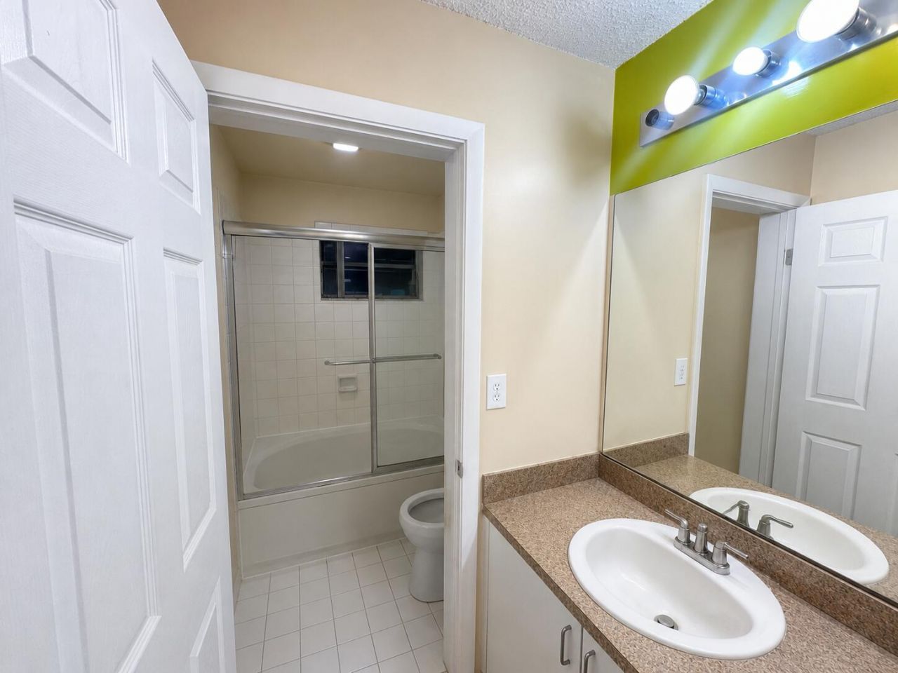 11862 SW 98th Terrace, Miami, FL 33186 Photo