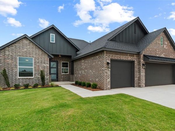 11721 NW 105th Street, Yukon, OK 73099
