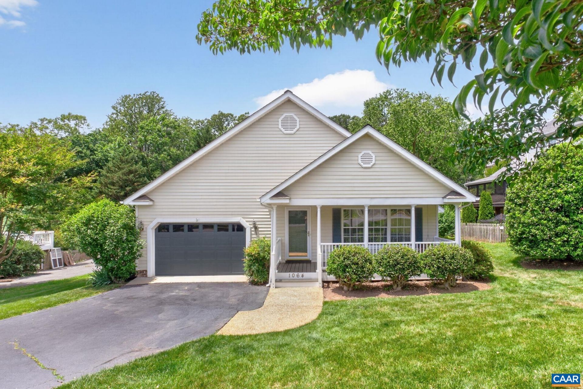 1064 Wintergreen Ln, Charlottesville, VA 22903 Main Photo