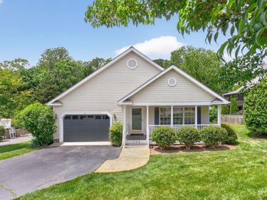 1064 WINTERGREEN LN , Charlottesville, VA 22903