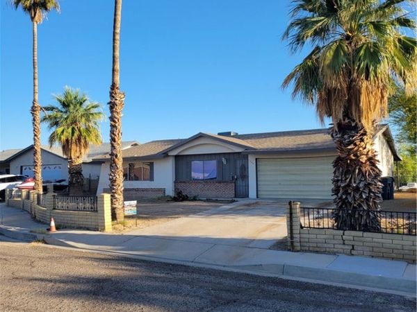 1340 Larchwood, Needles, CA 92363