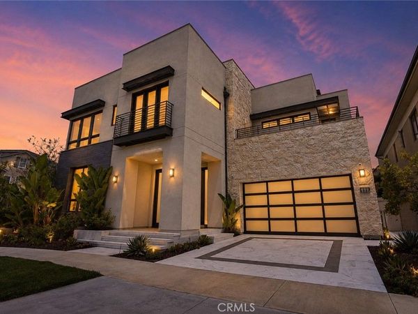 61 Iluna, Irvine, CA 92618