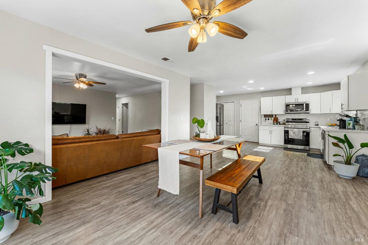 312 Folsom Drive, Vacaville, CA 95687 Main Photo