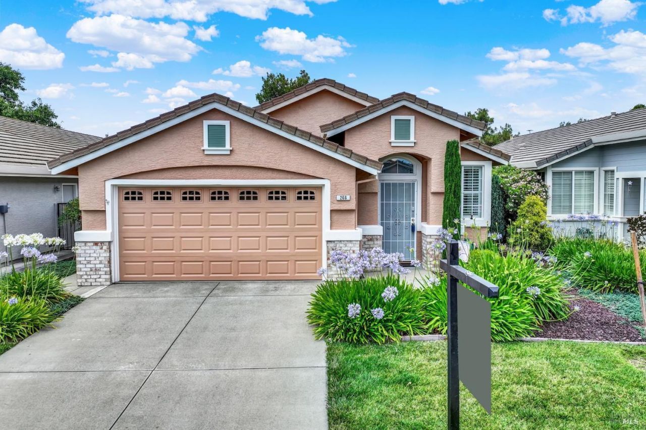 266 Bartlett Lane, Vacaville, CA 95687 Main Photo