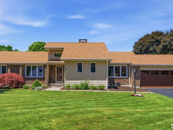 21 Marshalls, Wethersfield, CT 06109