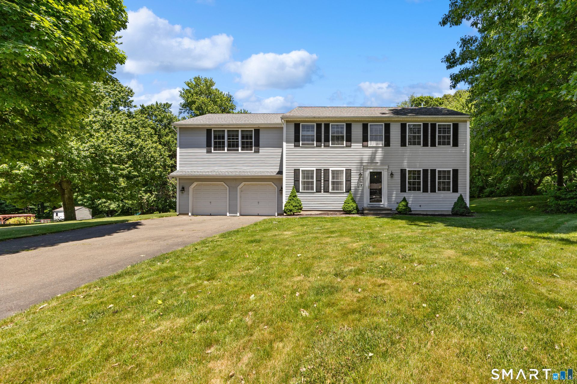 11 Coachlight, Prospect, CT 06712 Main Photo