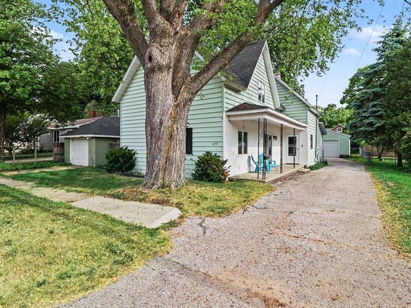 1212 24th Street, Manistee, MI 49660
