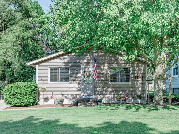1012 Calvary Avenue NW, Grand Rapids, MI 49504