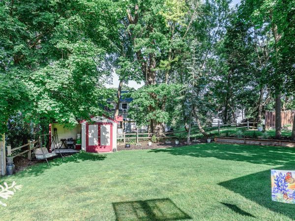 1012 Calvary Avenue NW, Grand Rapids, MI 49504