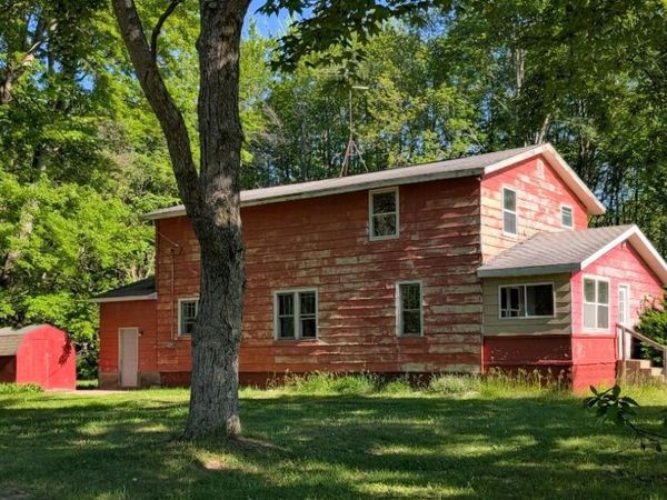 3909 Cloverville Road, Fruitport, MI 49415