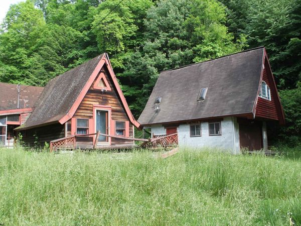 137 Hodum Creek Road, Hacker Valley, WV 26222