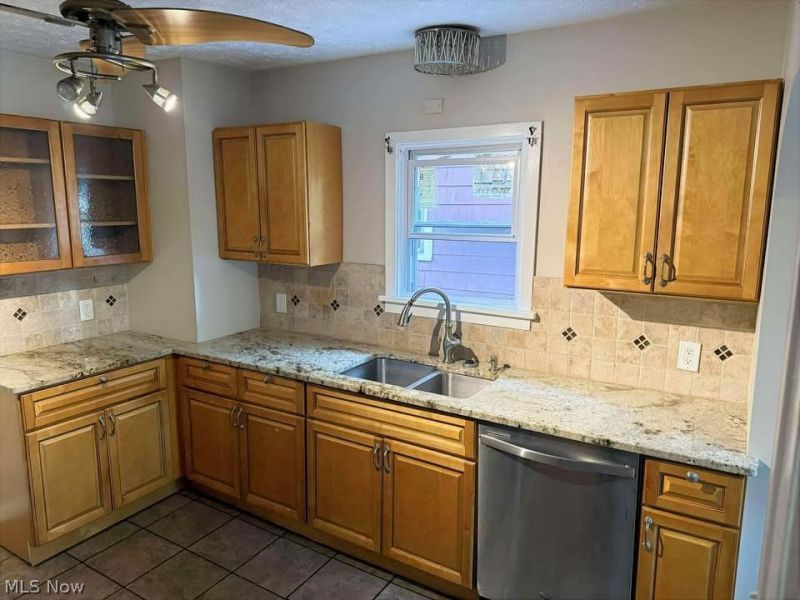 3817 Montevista Road , Cleveland Heights, OH 44121 Photo 5