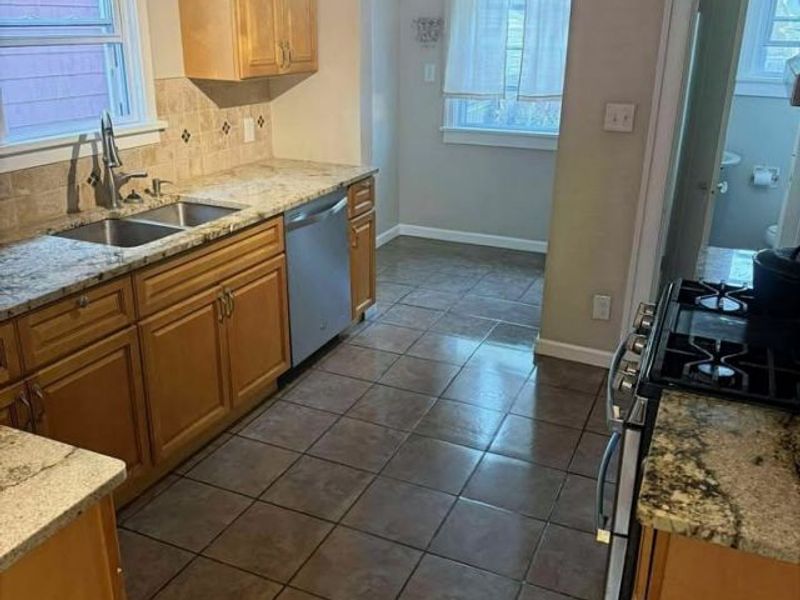 3817 Montevista Road , Cleveland Heights, OH 44121 Photo 7