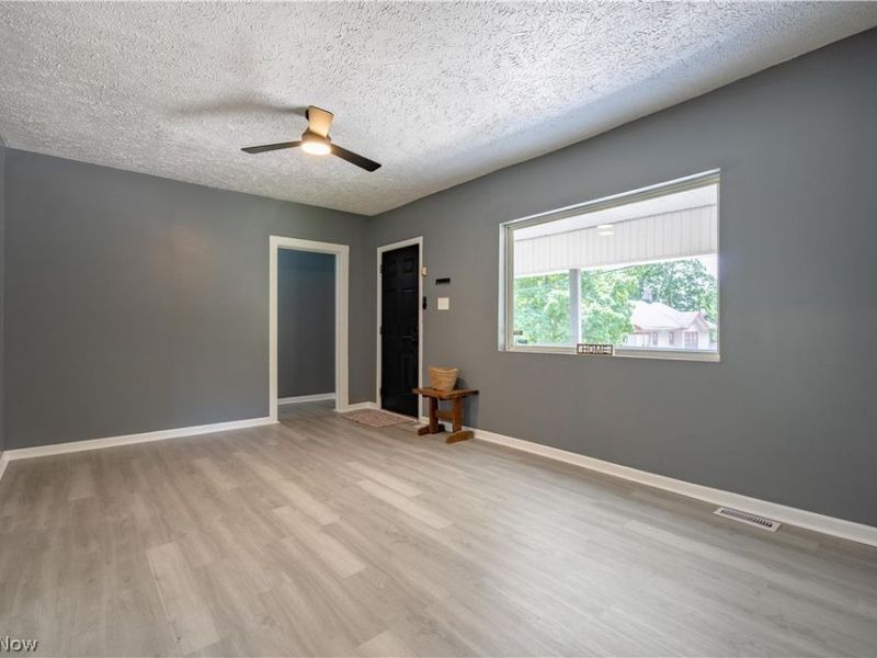 799 Fess Avenue, Akron, OH 44307 Photo 5