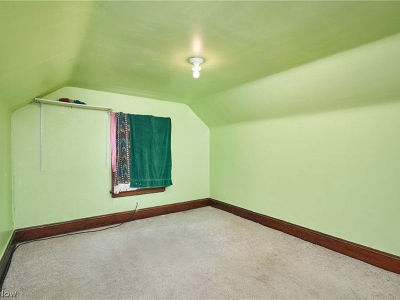 939 Lovers Lane , Akron, OH 44306 Photo 13